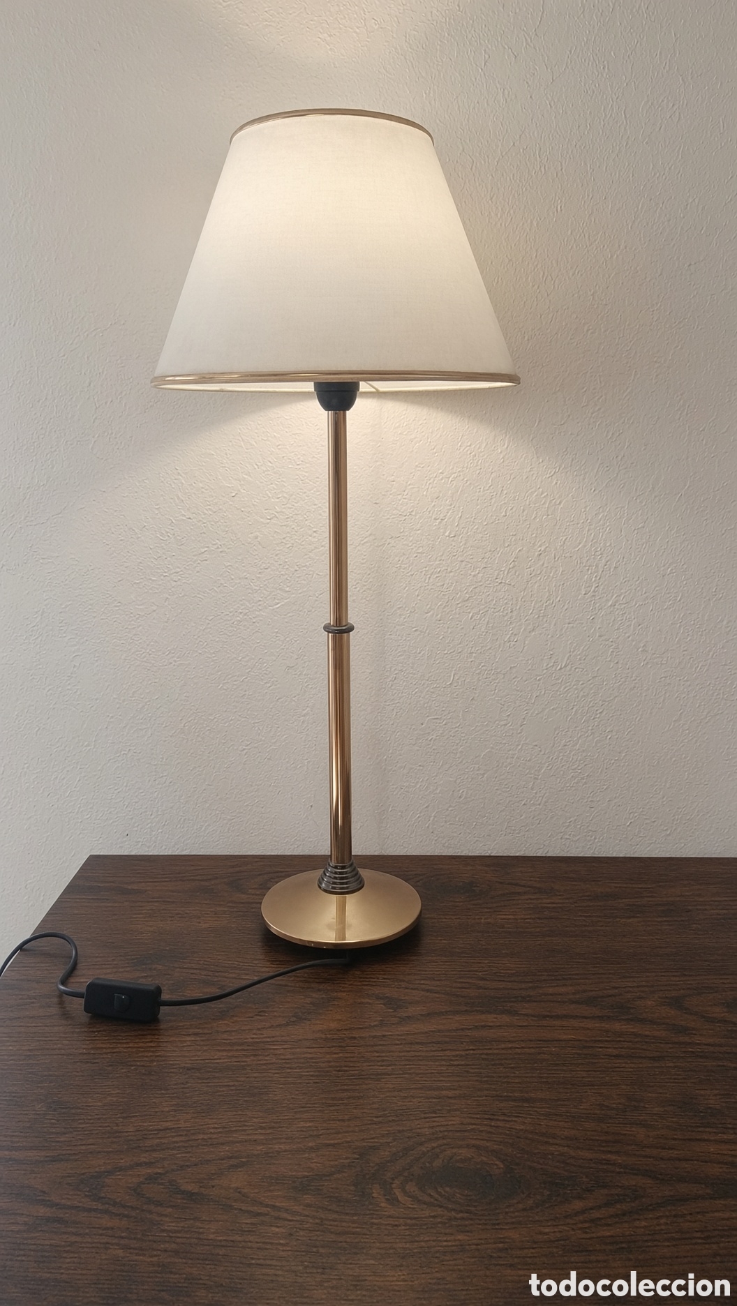 Antig&uuml;edades: L&aacute;mpara de mesa antigua