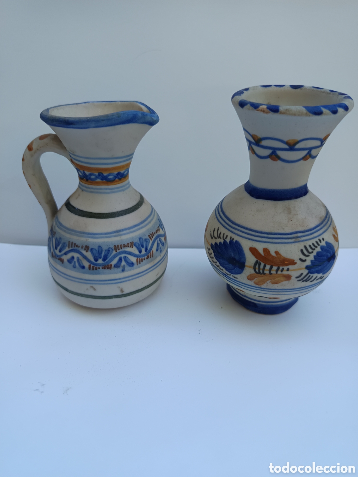 Antig&uuml;edades: Jarra y violetero cer&aacute;mica de Talavera