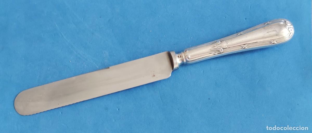 Antig&uuml;edades: CUCHILLO MANGO DE PLATA CON PUNZONES E INICIALES.ENVIO CERTIFICADO INCLUIDO
