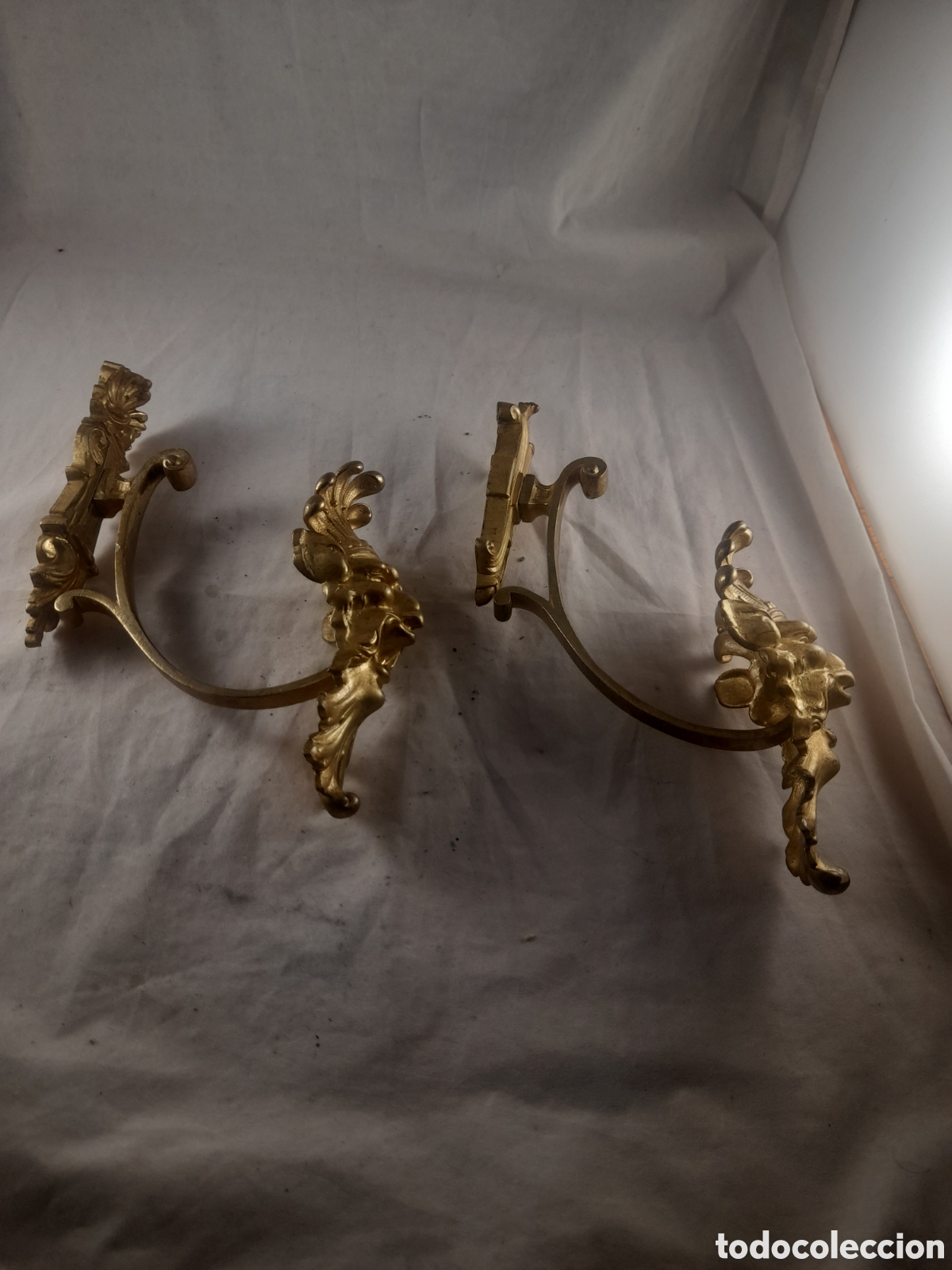 Antig&uuml;edades: Alzapa&ntilde;os antiguo de bronce - Foto 4