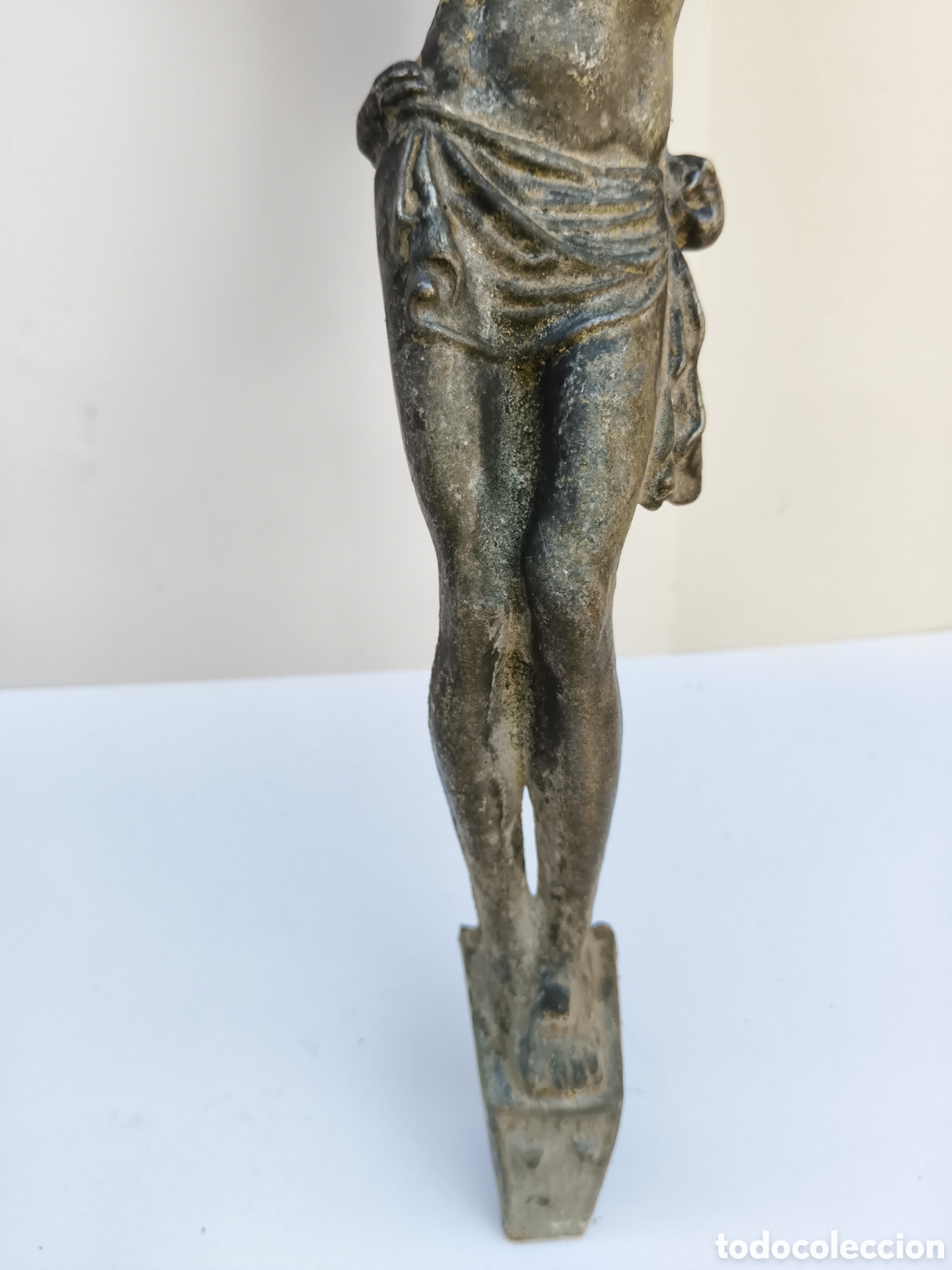 Antig&uuml;edades: Cristo exento antiguo en metal - Foto 4