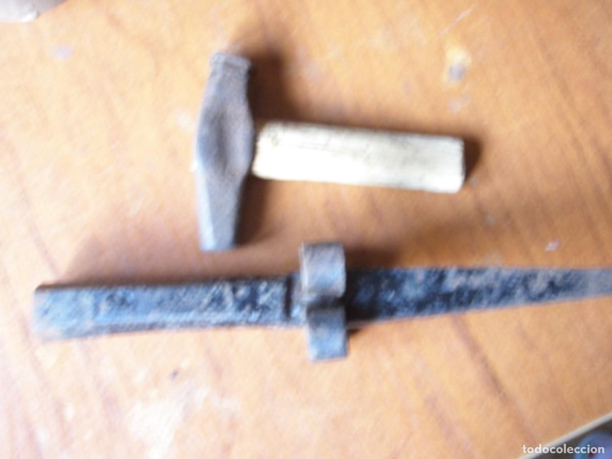 Antig&uuml;edades: MARTILLO Y YUNQUE PARA CABRU&Ntilde;AR GUADA&Ntilde;AS ASTURIAS