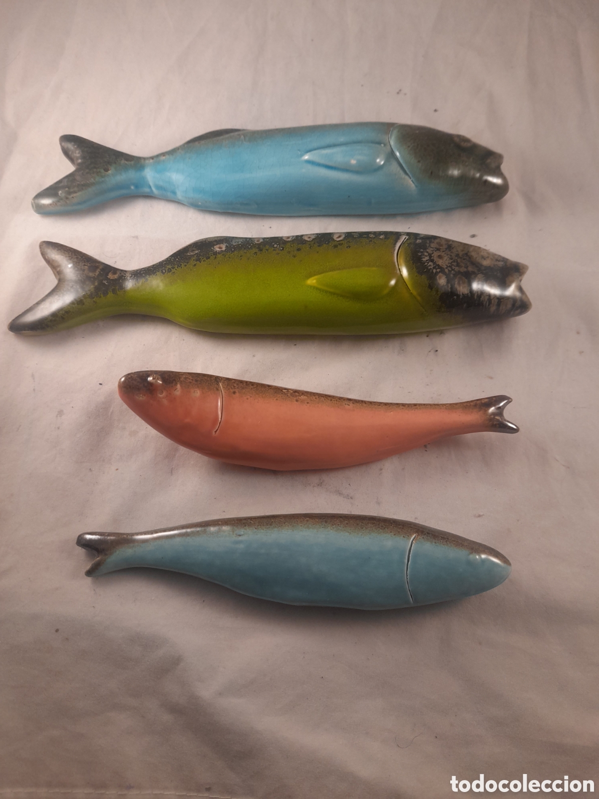 Antig&uuml;edades: Conjunto de peces de estuco esmaltado y policromado