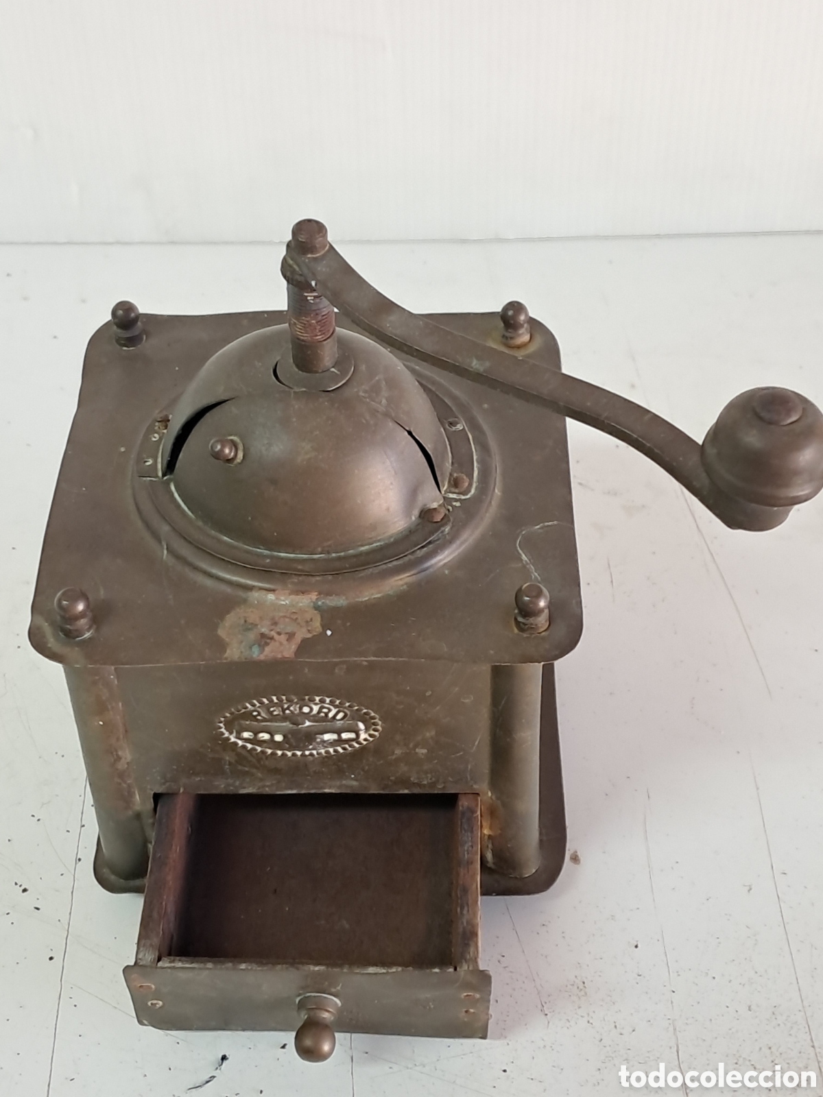 Antig&uuml;edades: Molinillo de caf&eacute; antiguo de metal - Foto 2