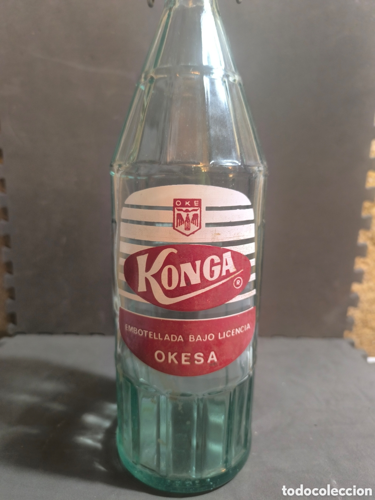 Antig&uuml;edades: Botella antigua de gaseosa