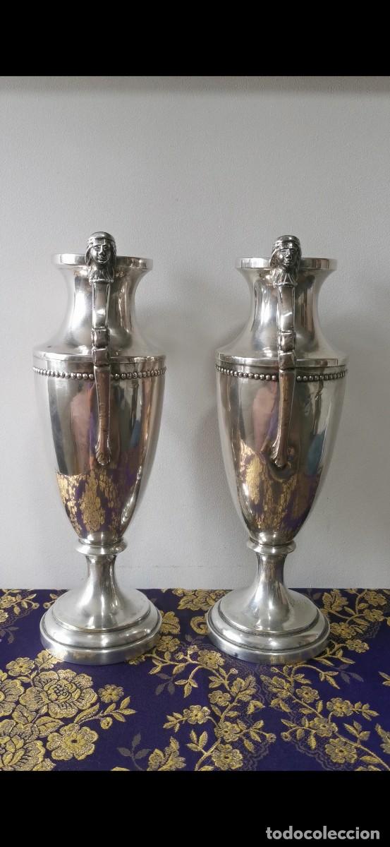 Antig&uuml;edades: Pareja de &aacute;nforas o jarrones de altar de 38cm - Foto 4