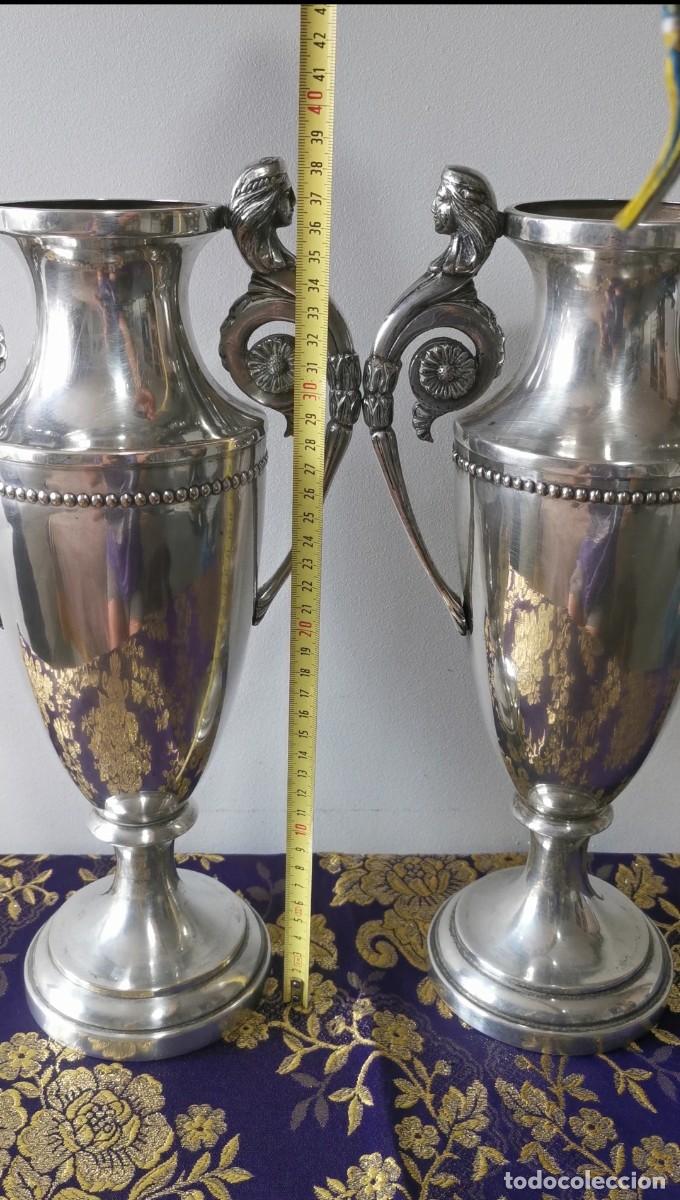 Antig&uuml;edades: Pareja de &aacute;nforas o jarrones de altar de 38cm - Foto 6