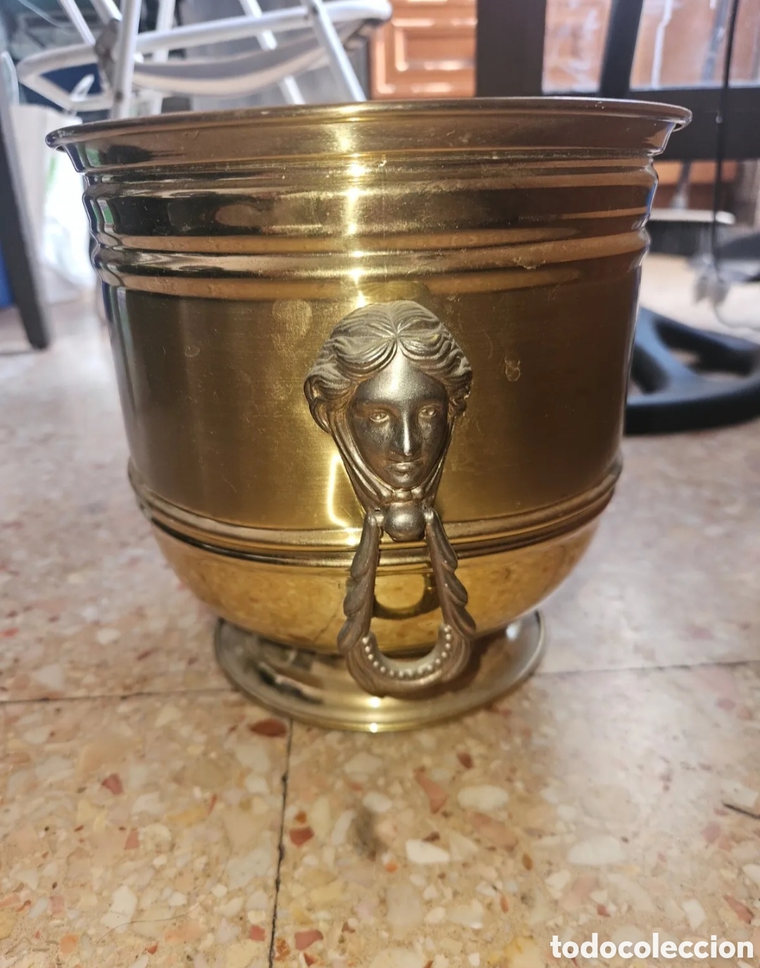 Antig&uuml;edades: Antiguo Macetero Cubitera Lat&oacute;n Dorado - Mascarones Art Nouveau / Modernista - Vintage