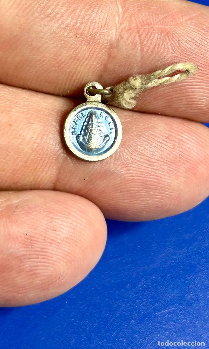 Antig&uuml;edades: 4273.Antigua y muy peque&ntilde;a medalla religiosa de la Virgen del Rocio