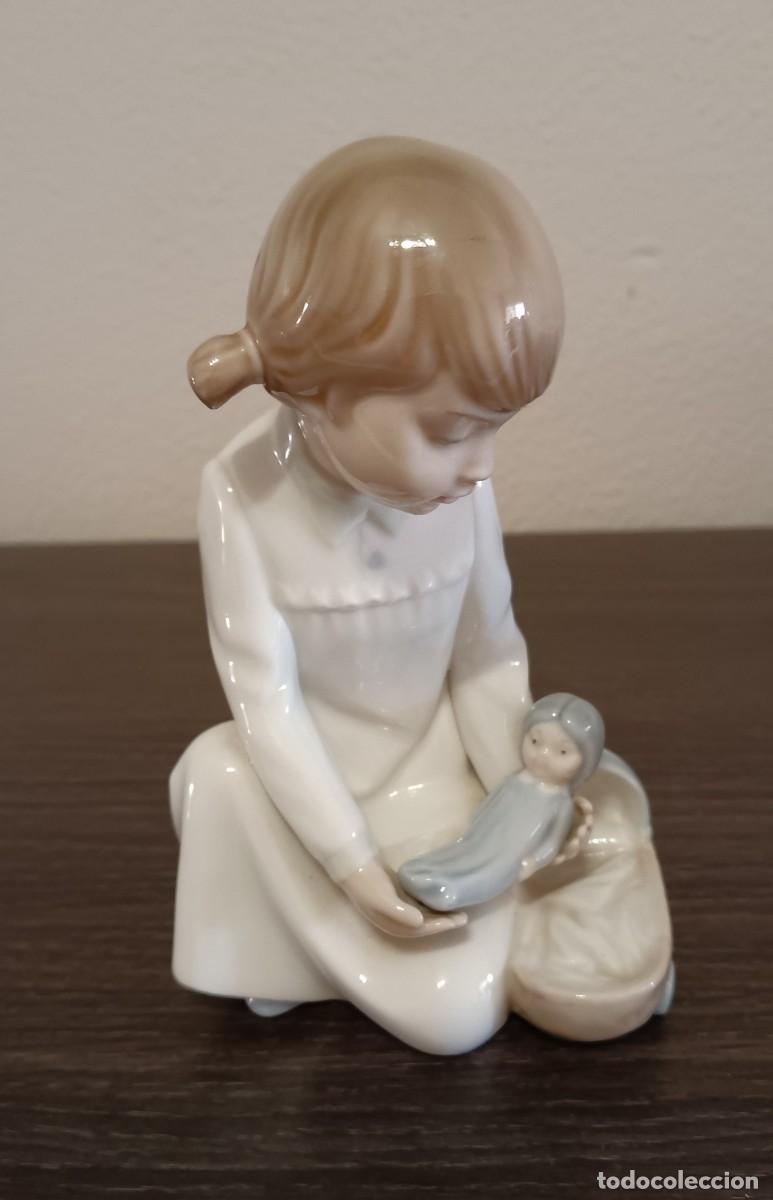 Antig&uuml;edades: BONITA FIGURA DE PORCELANA DE NAO LLADRO,PIEZA DE COLECCI&Oacute;N &rdquo;FINGIENDO&rdquo;, REFERENCIA 564, VINTAGE