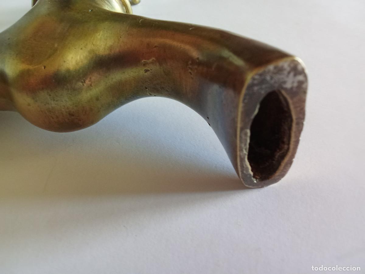 Antig&uuml;edades: Antiguo grifo de ba&ntilde;era en bronce - Foto 9