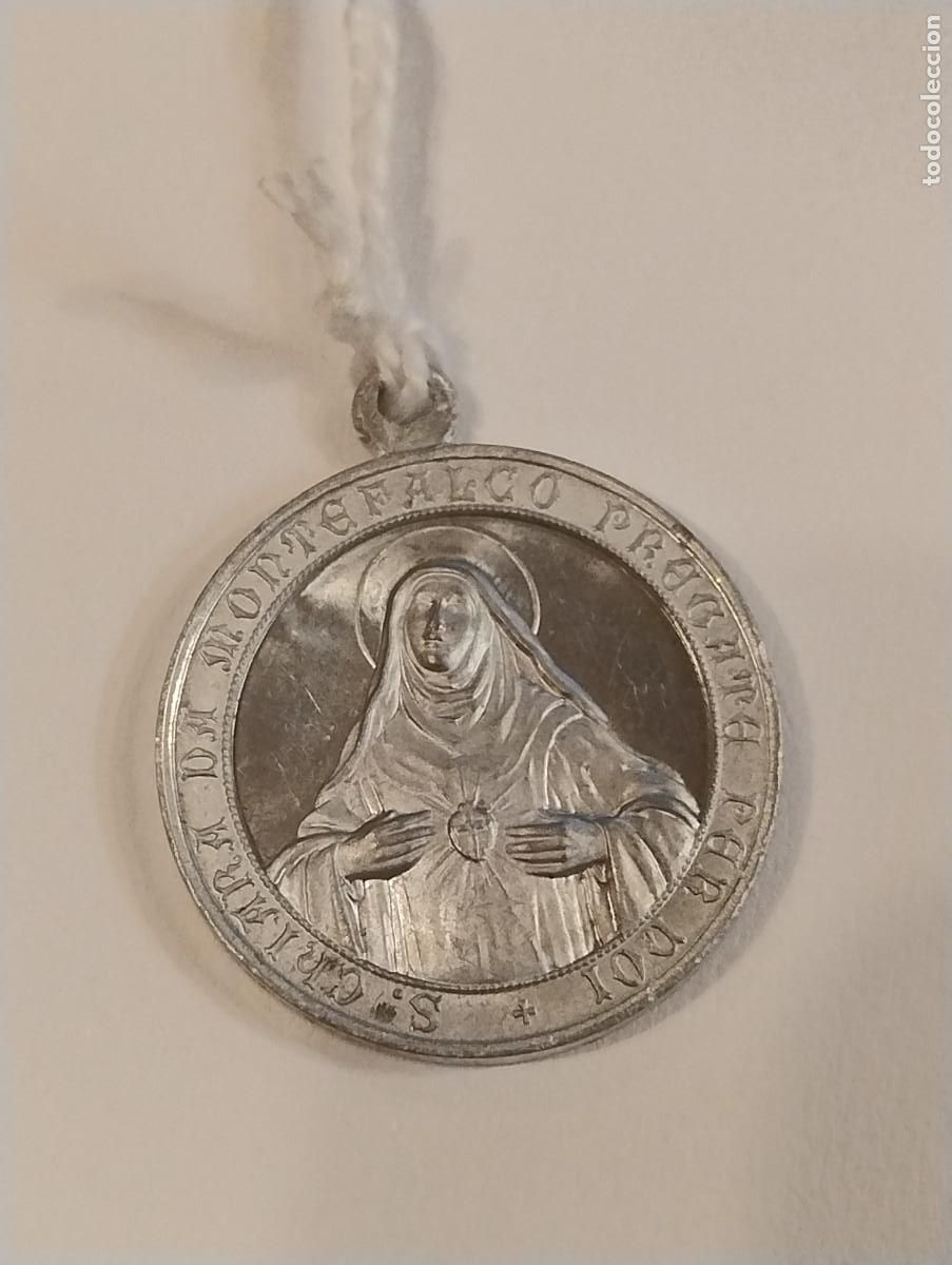 Antig&uuml;edades: Curiosa medalla en relieve de Santa Rita de Casia. 2,50 cm de di&aacute;metro.