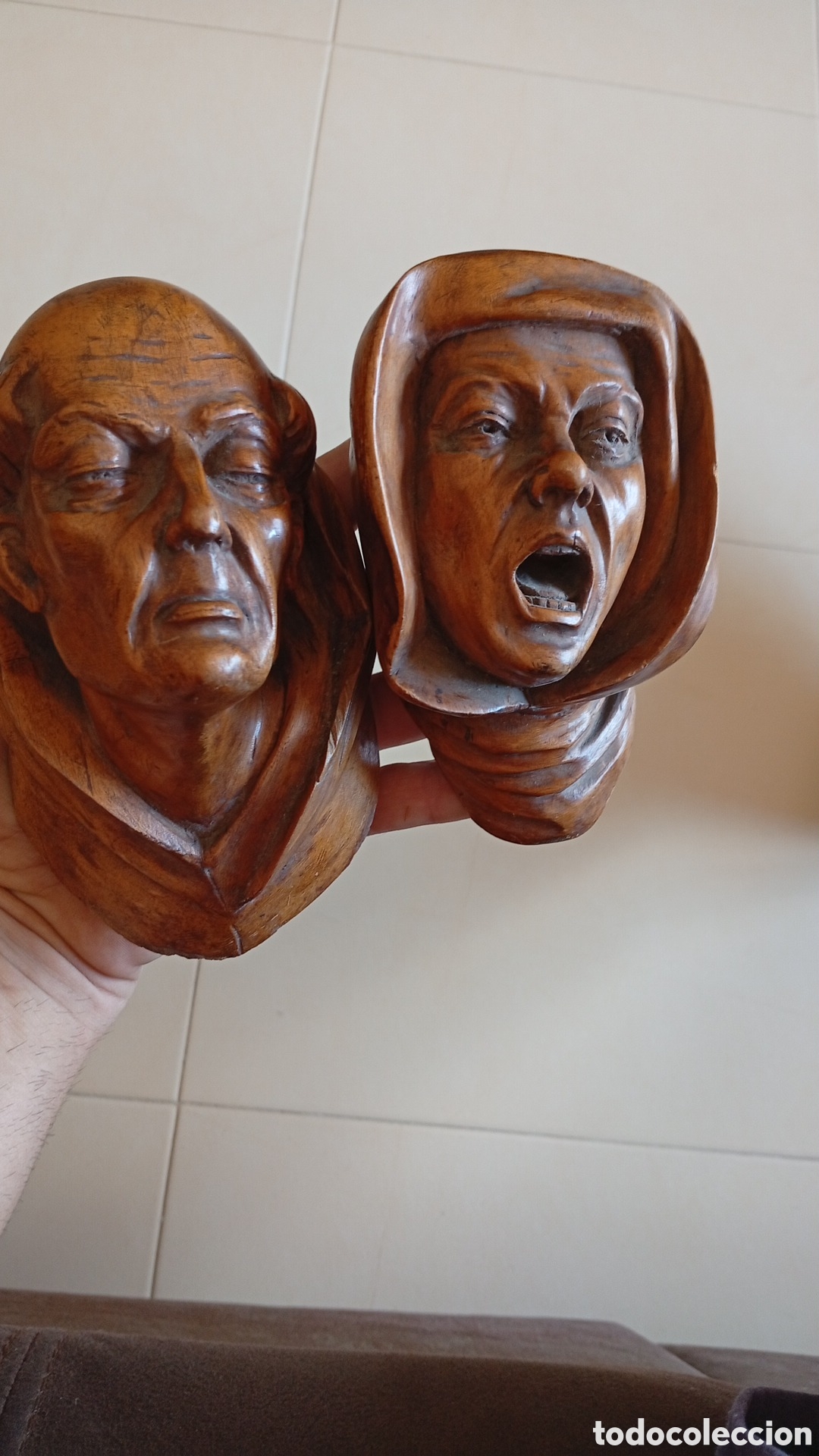 Antig&uuml;edades: Tallas de cabezas de madera antiguas