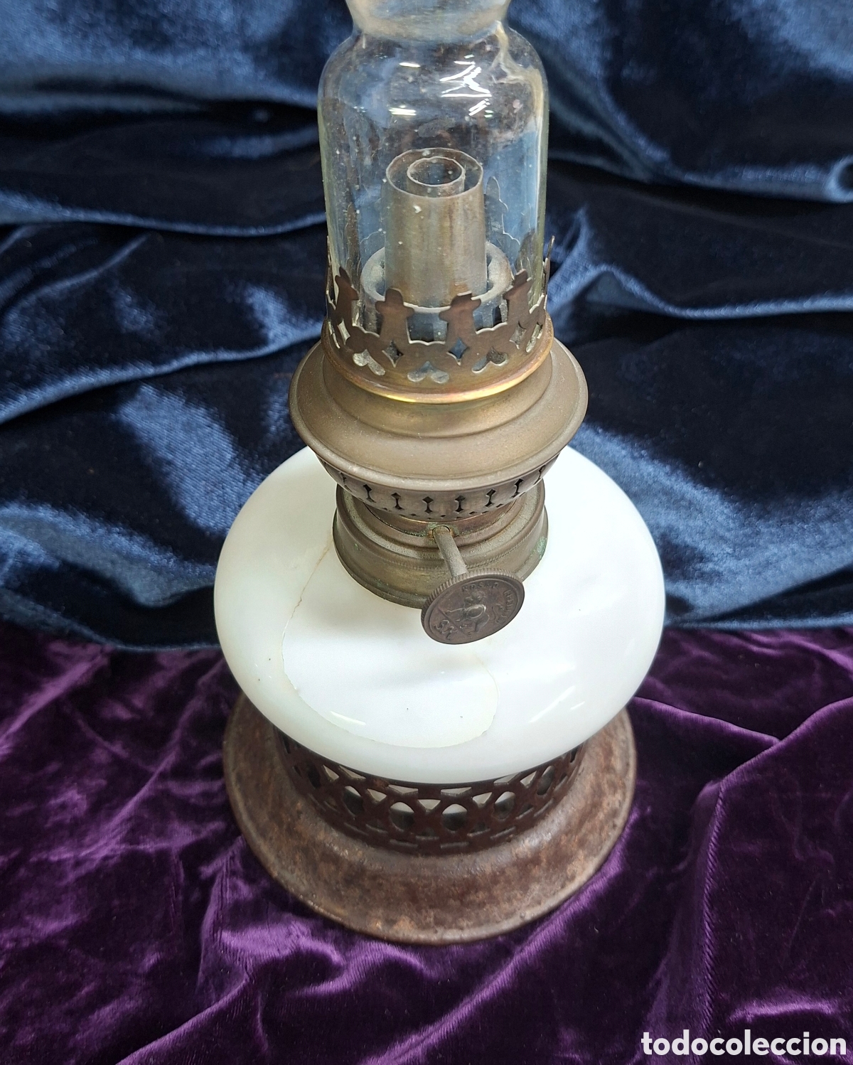 Antig&uuml;edades: Antiguo quinqu&eacute; de petr&oacute;leo / l&aacute;mpara de aceite - Siglo XIX