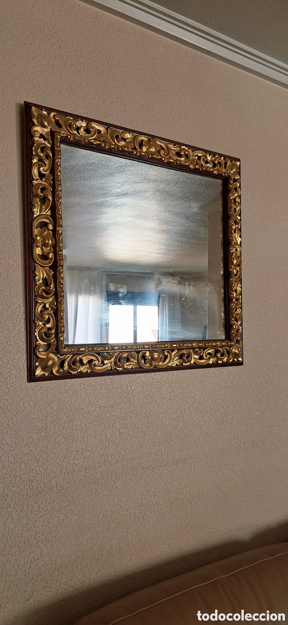 Antig&uuml;edades: Espejo dorado de madera