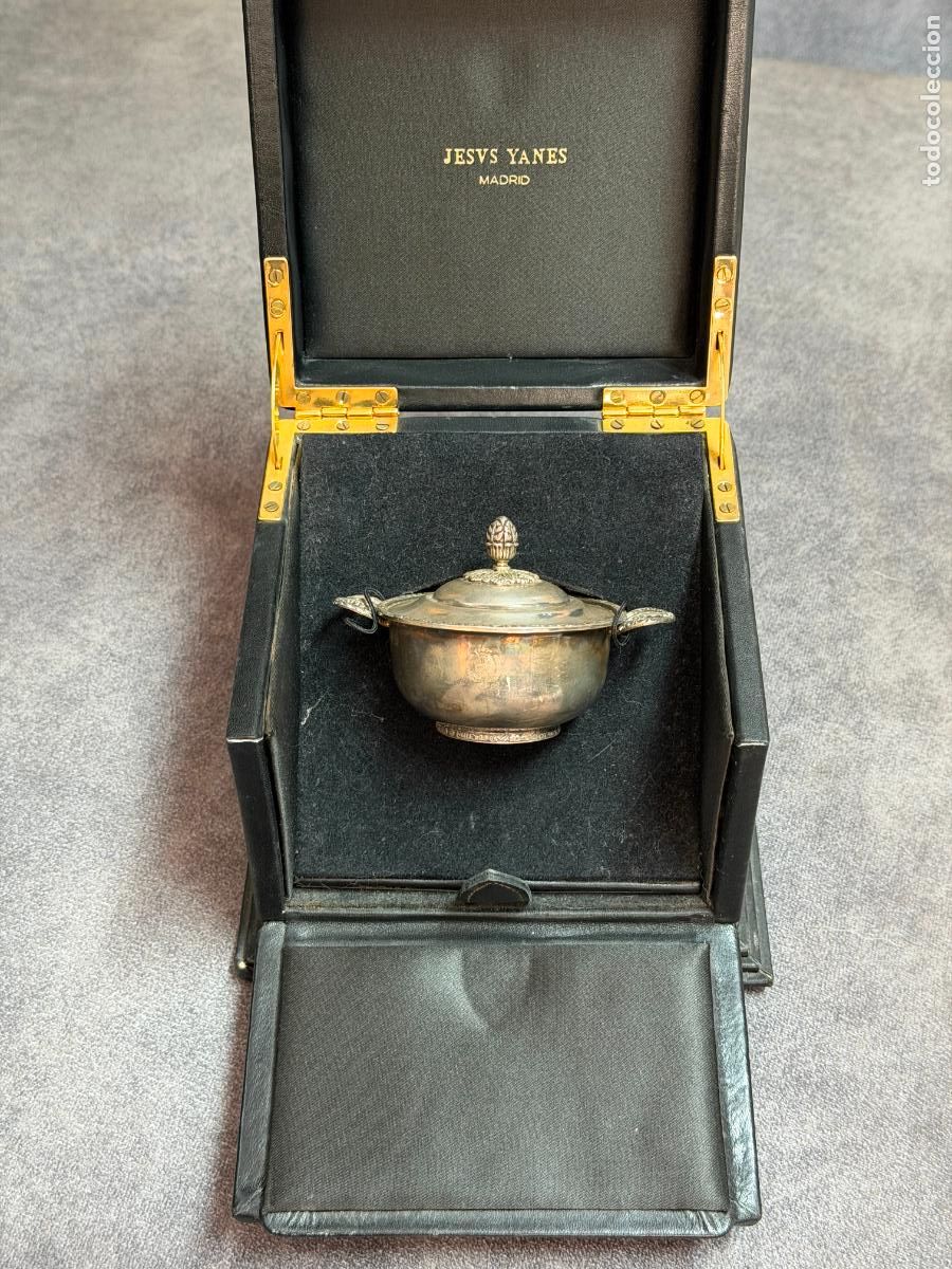 Antiques: Jes&uacute;s Yanes para Patrimonio Nacional , miniatura en plata de ley 925 en estuche ,
