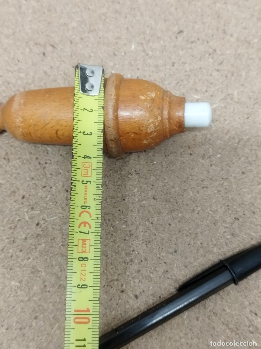 Antig&uuml;edades: Antiguo interruptor de pera, de madera para luz, l&aacute;mpara. - Foto 6