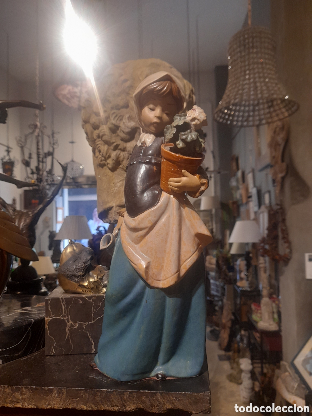 Antig&uuml;edades: Figura de cer&aacute;mica de LLADRO - Foto 1