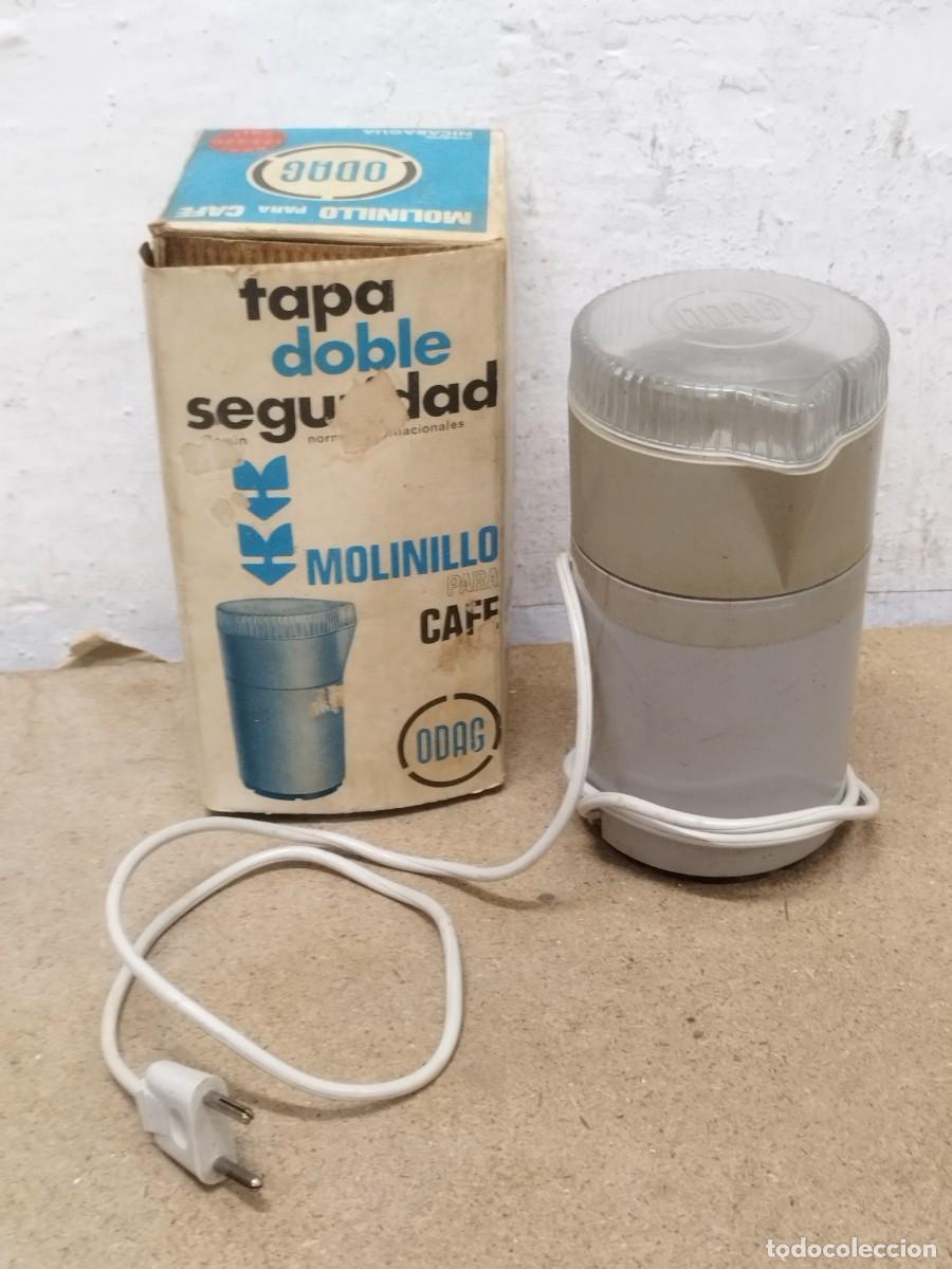 Antig&uuml;edades: Antiguo molinillo de caf&eacute; OMAG sin probar. En su caja original.