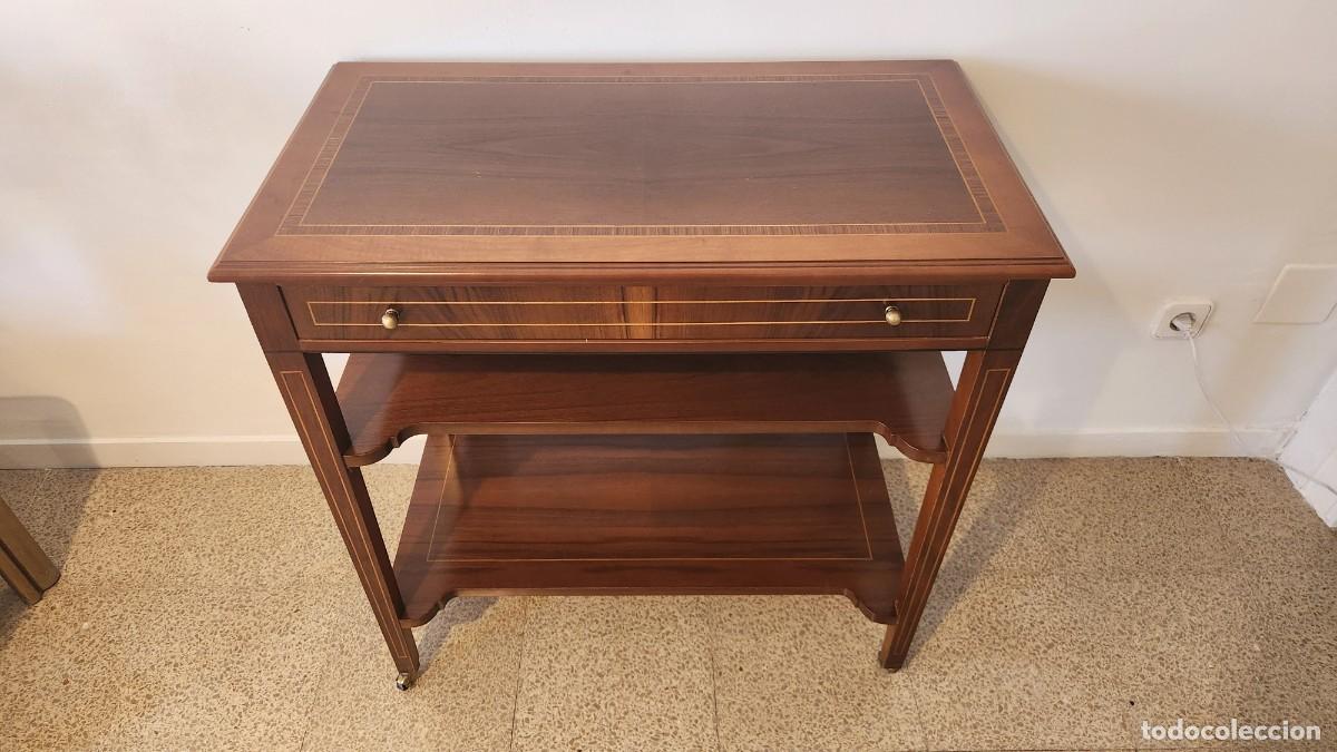 Antig&uuml;edades: Mesa Auxiliar Cl&aacute;sica de Colecci&oacute;n - Foto 9
