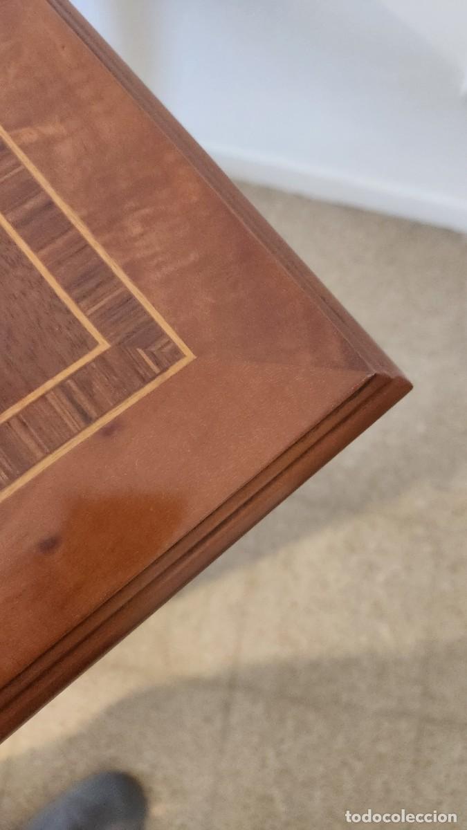 Antig&uuml;edades: Mesa Auxiliar Cl&aacute;sica de Colecci&oacute;n - Foto 13