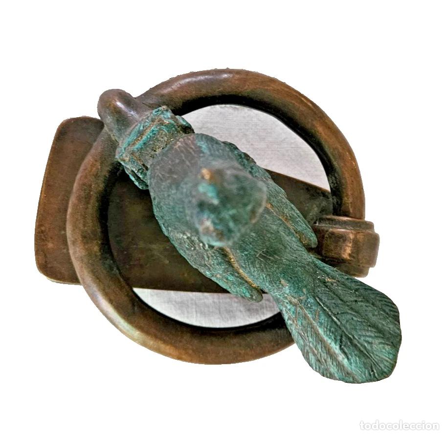 Antig&uuml;edades: HEURTOIR DE PORTE DECOR OISEAU EN BRONZE - Foto 2