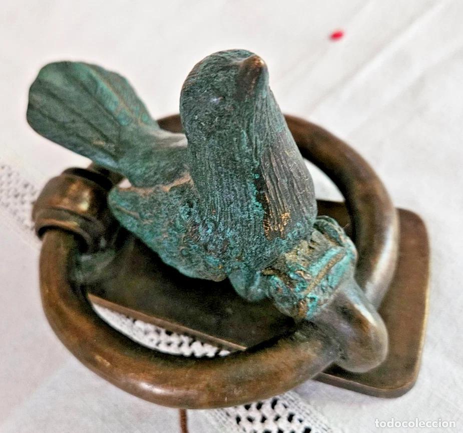 Antig&uuml;edades: HEURTOIR DE PORTE DECOR OISEAU EN BRONZE - Foto 4