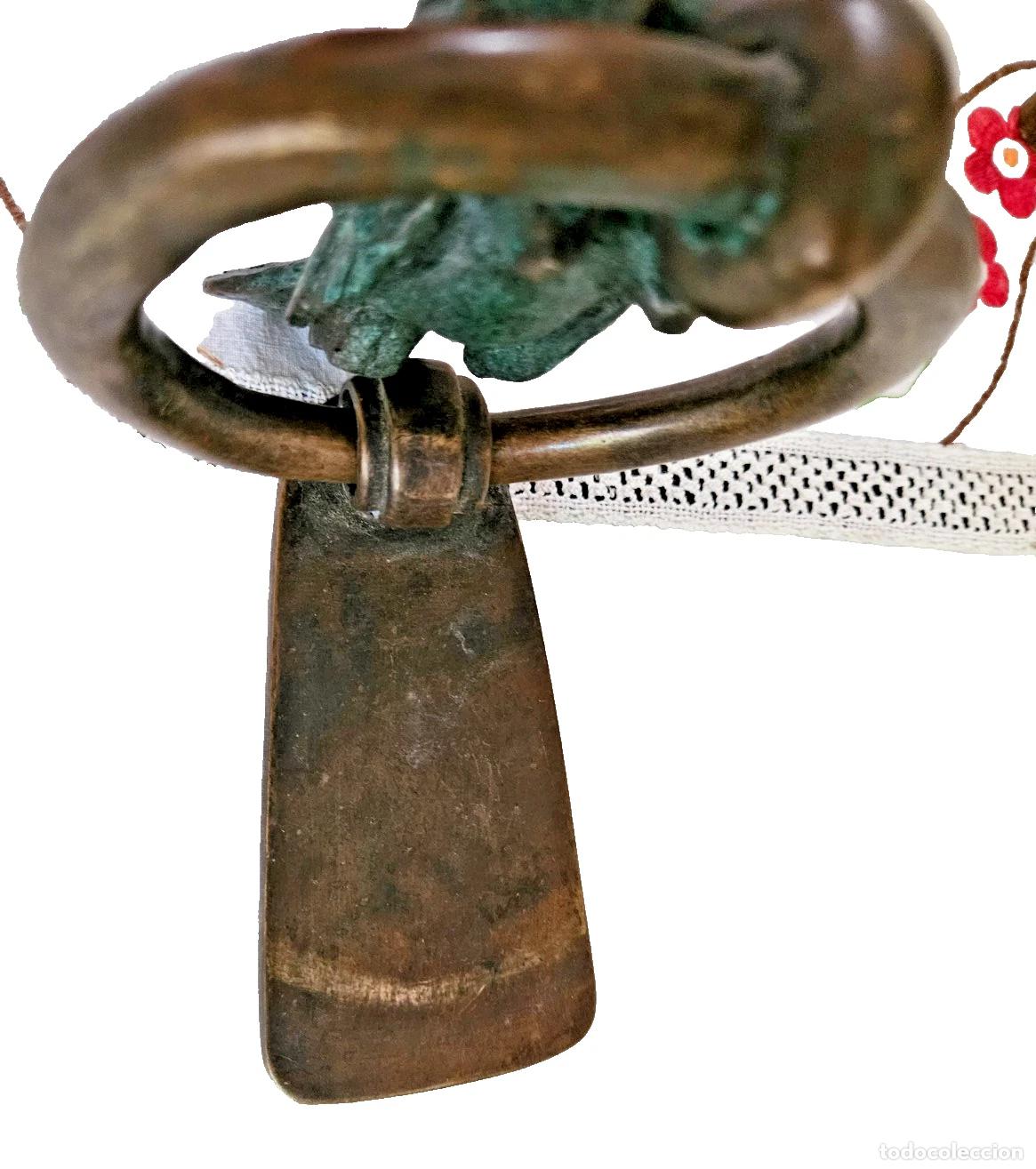 Antig&uuml;edades: HEURTOIR DE PORTE DECOR OISEAU EN BRONZE - Foto 9