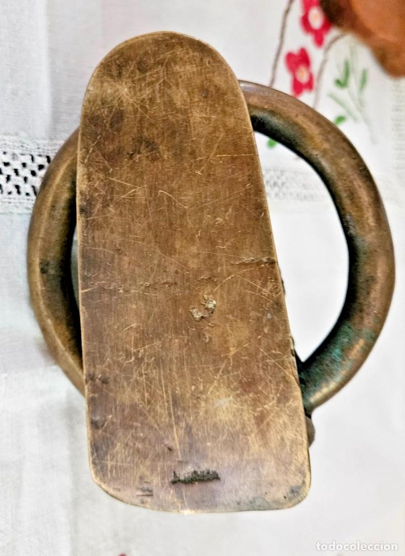 Antig&uuml;edades: HEURTOIR DE PORTE DECOR OISEAU EN BRONZE - Foto 10