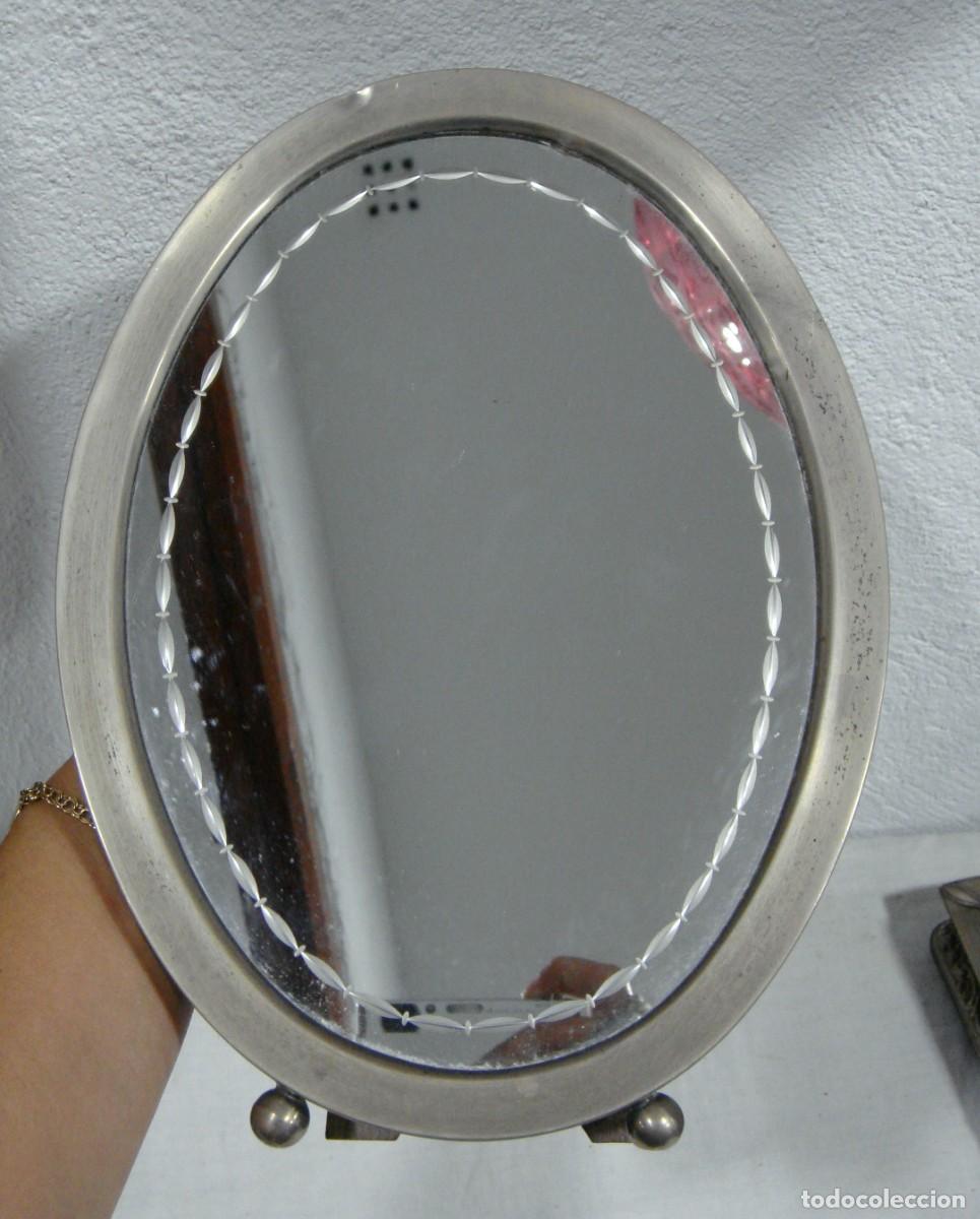 Antig&uuml;edades: Espejo ovalado de sobremesa &middot; Plata &middot; Cristal tallado &middot; ca. 1940&ndash;1960