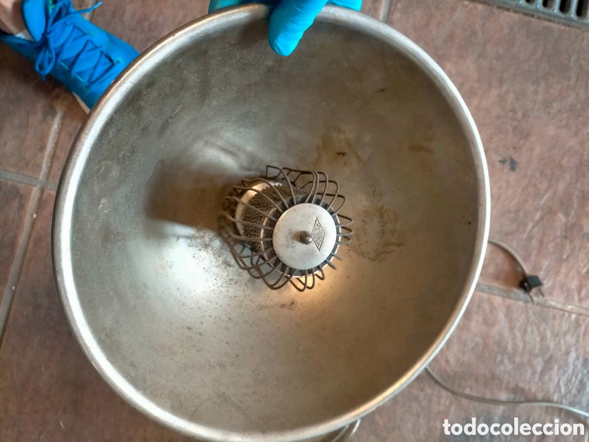 Antig&uuml;edades: ANTIGUA ESTUFA ELECTRICA VICTORIA 500 W JJ