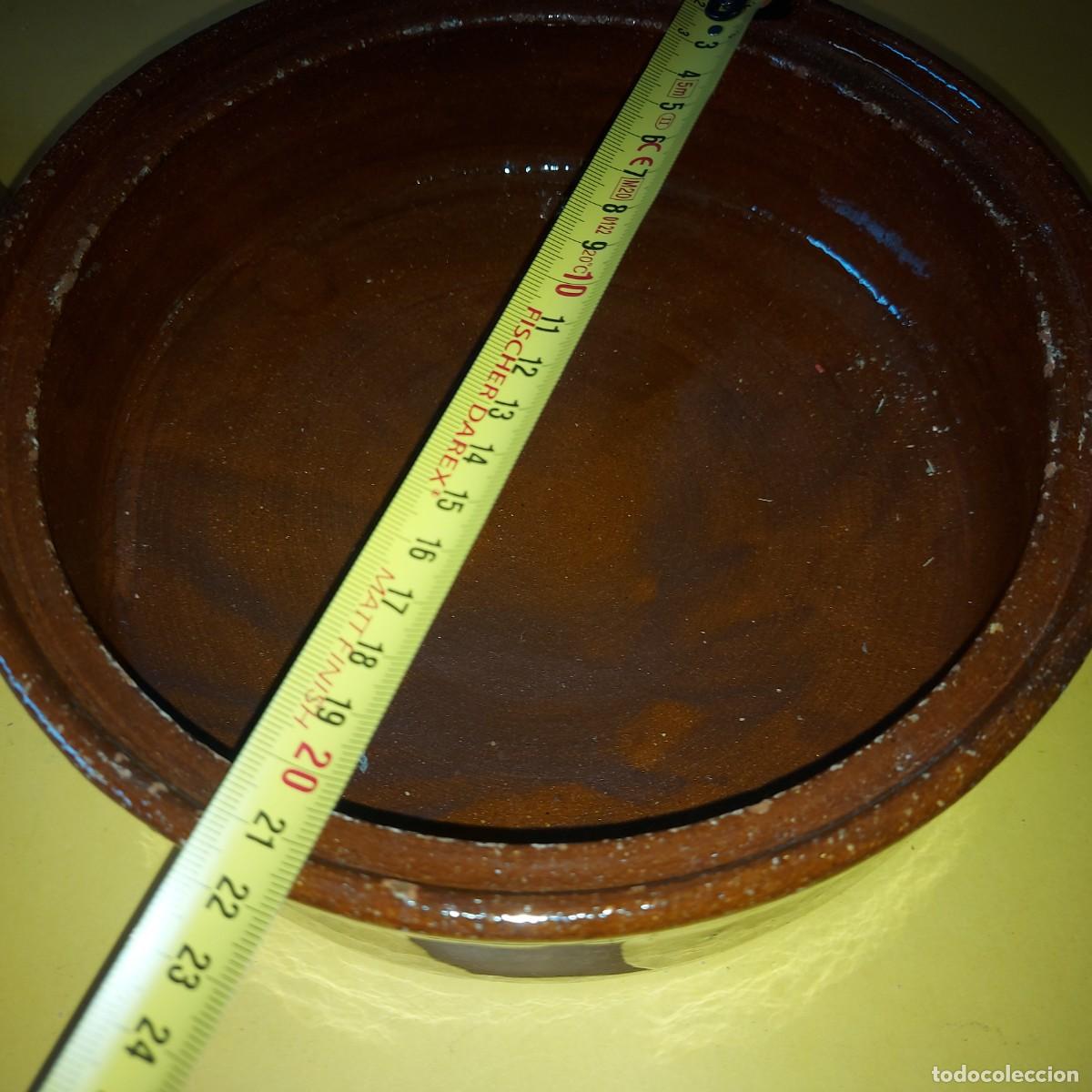 Antig&uuml;edades: CAZUELA DE BARRO ANTIGUO CON TAPA - Foto 2