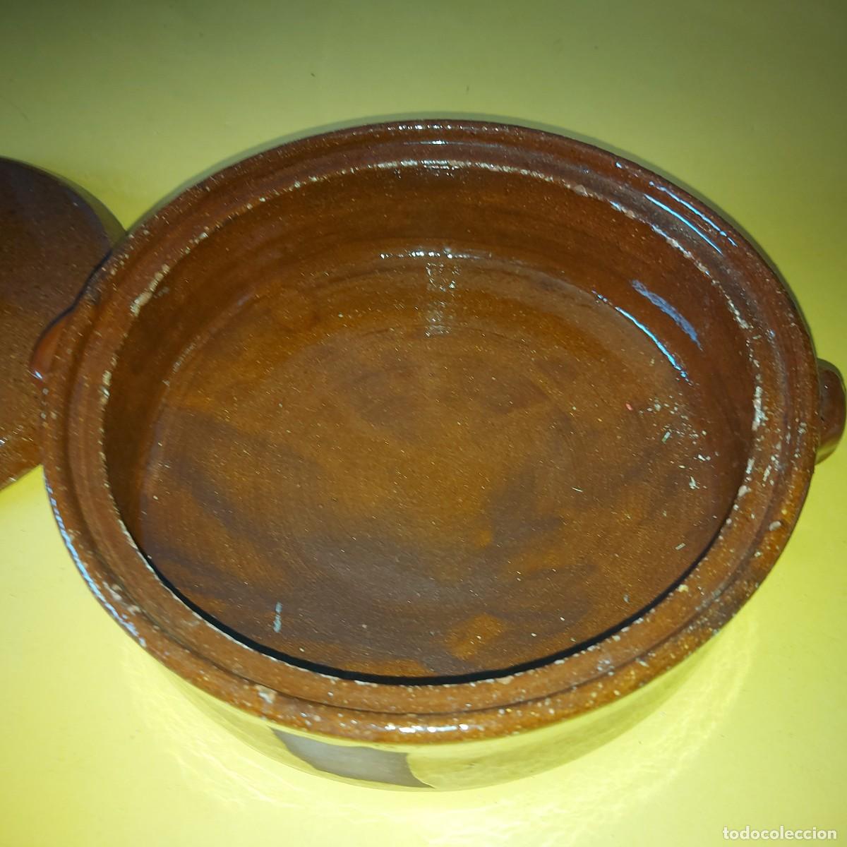 Antig&uuml;edades: CAZUELA DE BARRO ANTIGUO CON TAPA - Foto 3