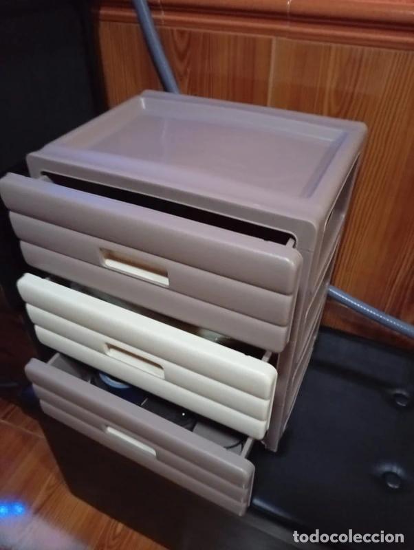 Antig&uuml;edades: Cajonera con tres cajones - Foto 3