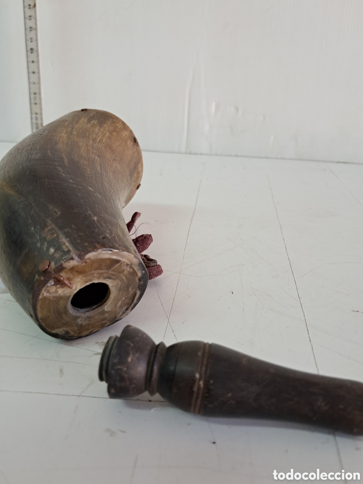Antig&uuml;edades: Polvorera antigua de cuerno - Foto 2