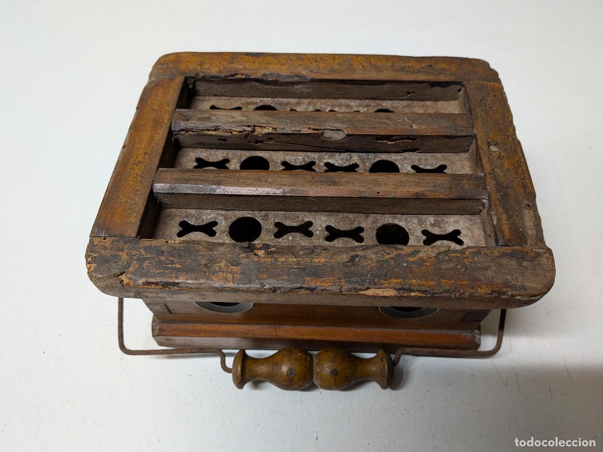 Antig&uuml;edades: ANTIGUO BRASERO PORT&Aacute;TIL DE MADERA