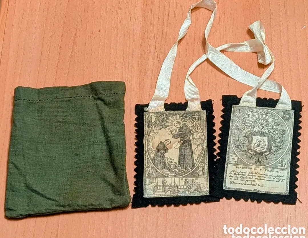 Antig&uuml;edades: Escapulario Benedicto Francisco
