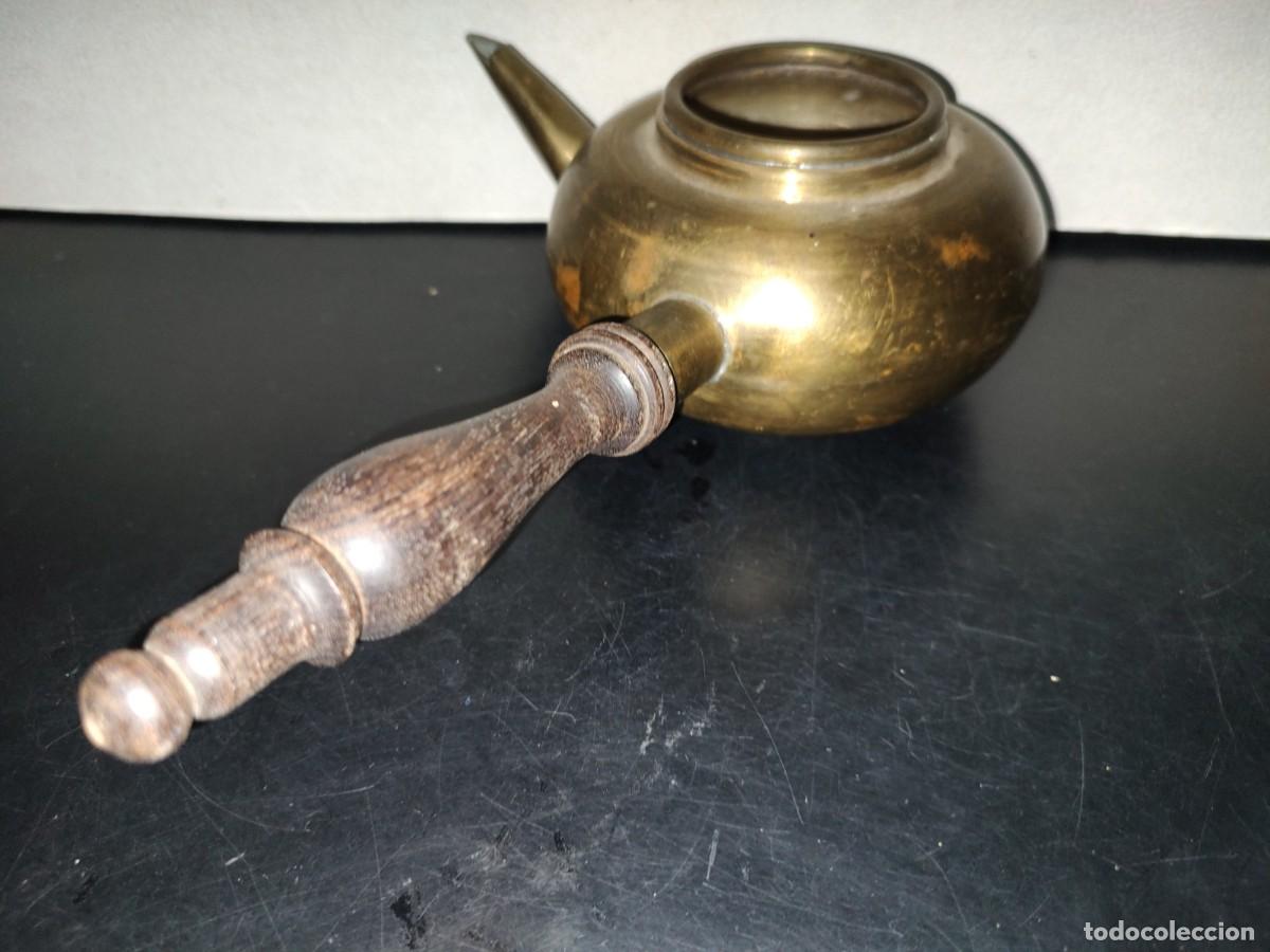 Antig&uuml;edades: A7- Tetera De Bronce Con Mango De Madera - 70s - Foto 10