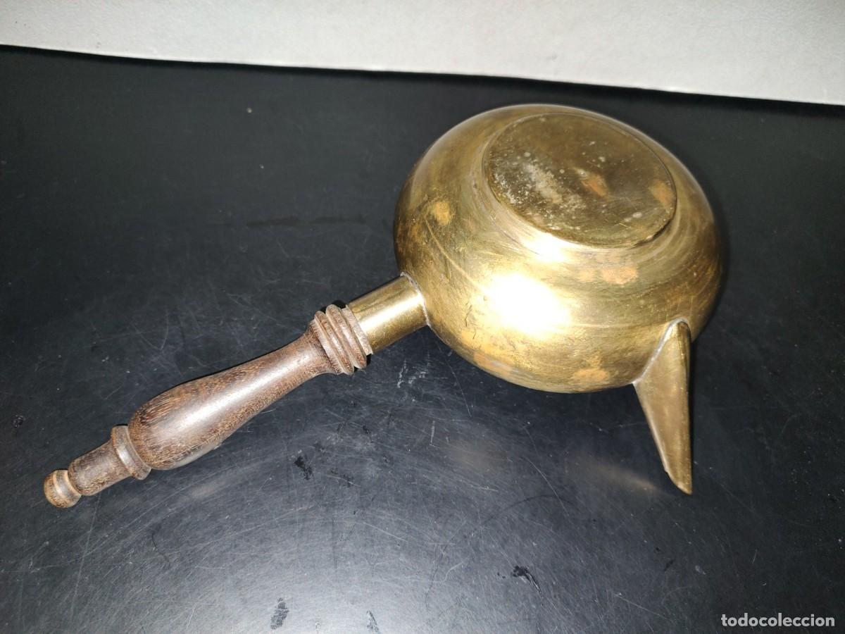 Antig&uuml;edades: A7- Tetera De Bronce Con Mango De Madera - 70s - Foto 13