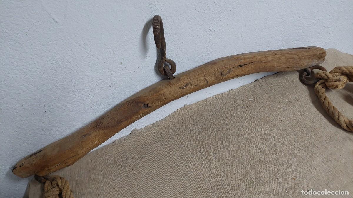 Antig&uuml;edades: Antiguo camal en madera de encina y forja