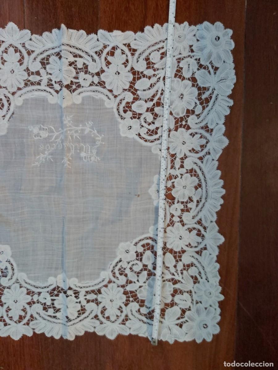 Antig&uuml;edades: Pa&ntilde;uelo antiguo de encaje de Bruselas - Foto 5