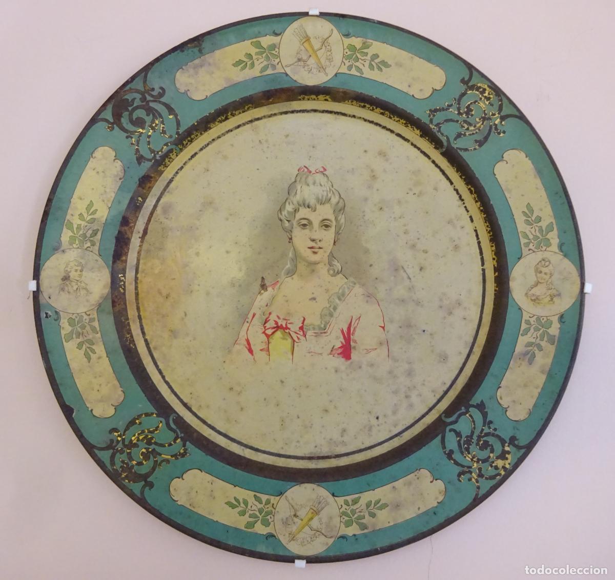 Antig&uuml;edades: PLATO DE CHAPA LITOGRAFIADO MOTIVO CENTRAL MUJER SIGLO XIX. EN ORLA HOMBRE - MUJER - ARCO Y FLECHAS