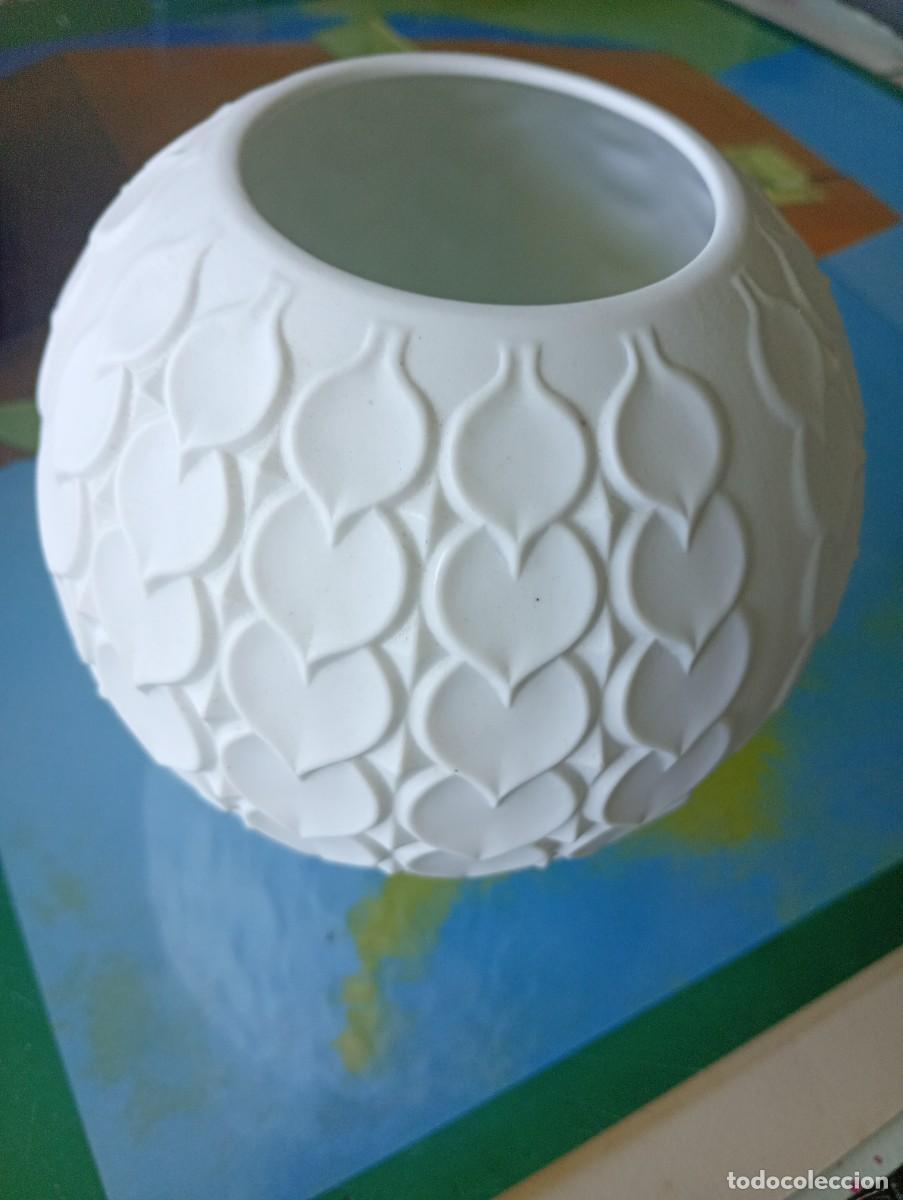 Antig&uuml;edades: Florero alem&aacute;n porcelana Kaiser
