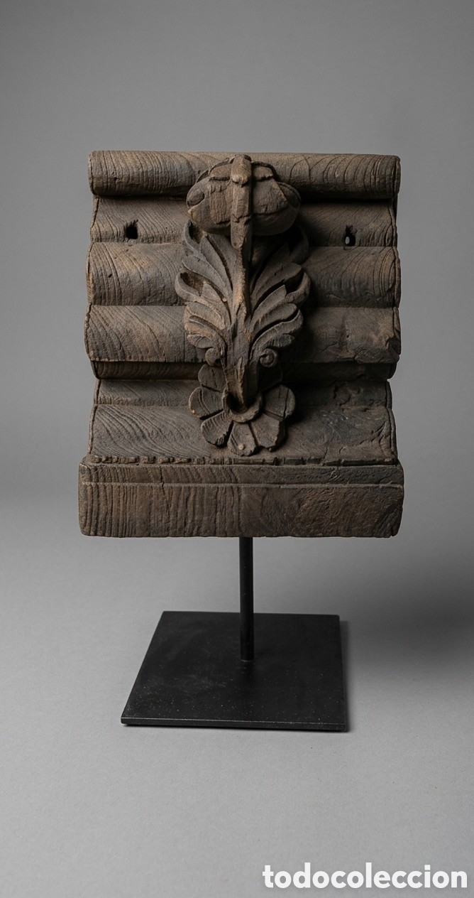 Antig&uuml;edades: M&eacute;nsula/Canecillo Antiguo Barroco (S. XVII-XVIII) en Peana Decorativa - 4 kg