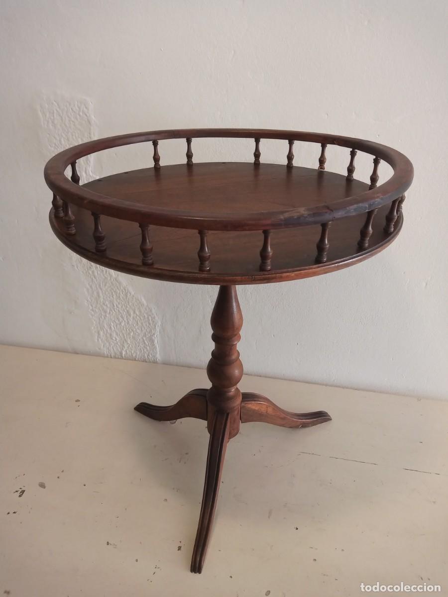 Antig&uuml;edades: MESA VELADOR ANTIGUA MADERA CON BALAUSTRES