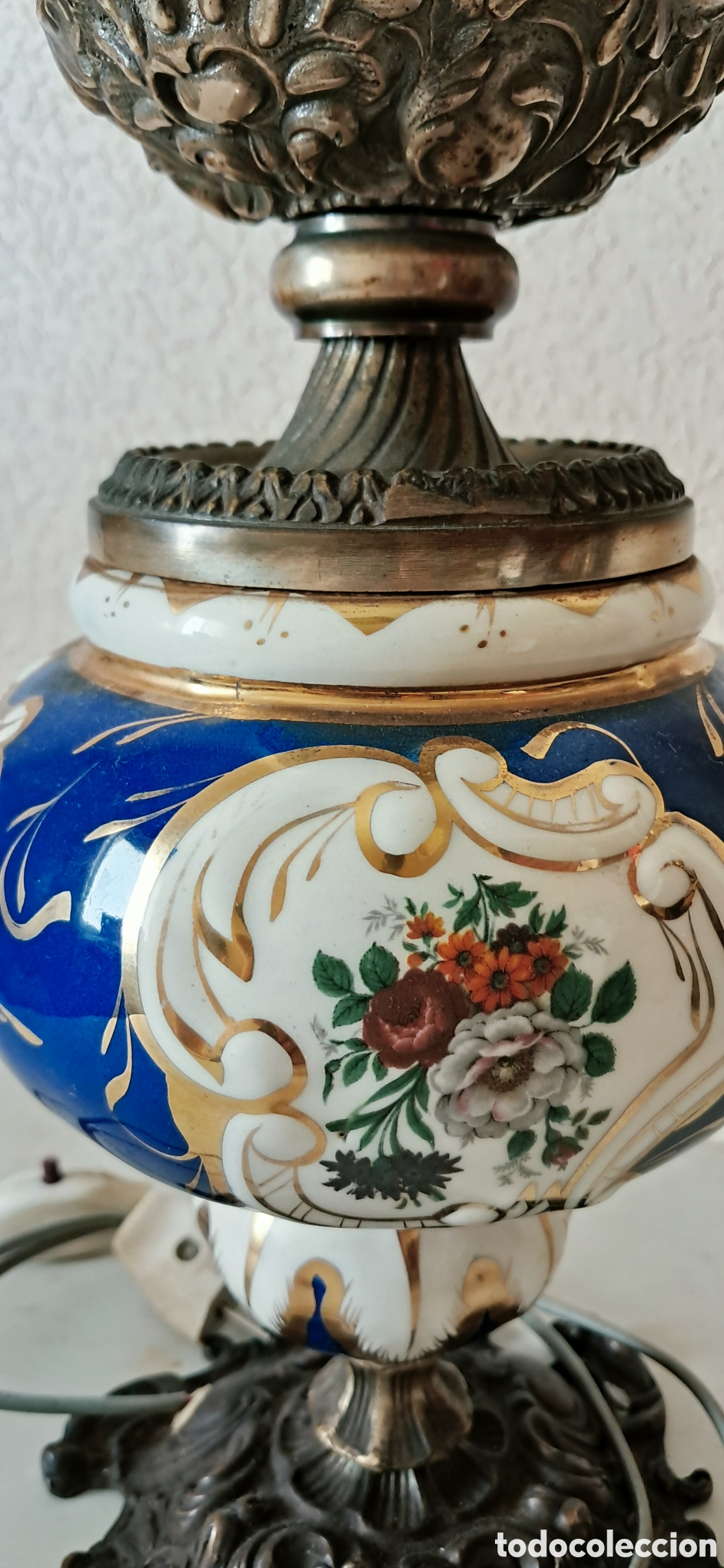 Antig&uuml;edades: L&aacute;mpara sobremesa estilo victoriano