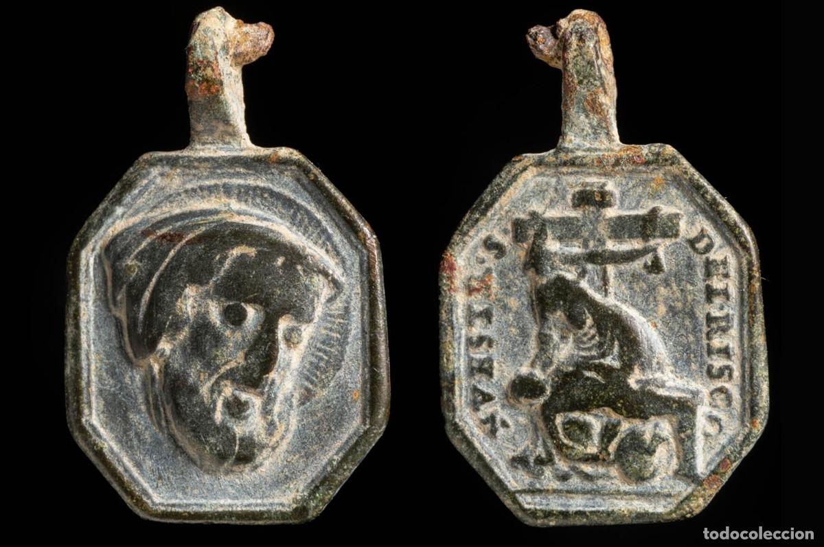 Antig&uuml;edades: Religious medal XVI-XVII centuries, S. Anastasio / N.S. del Risco - 23x15 mm.