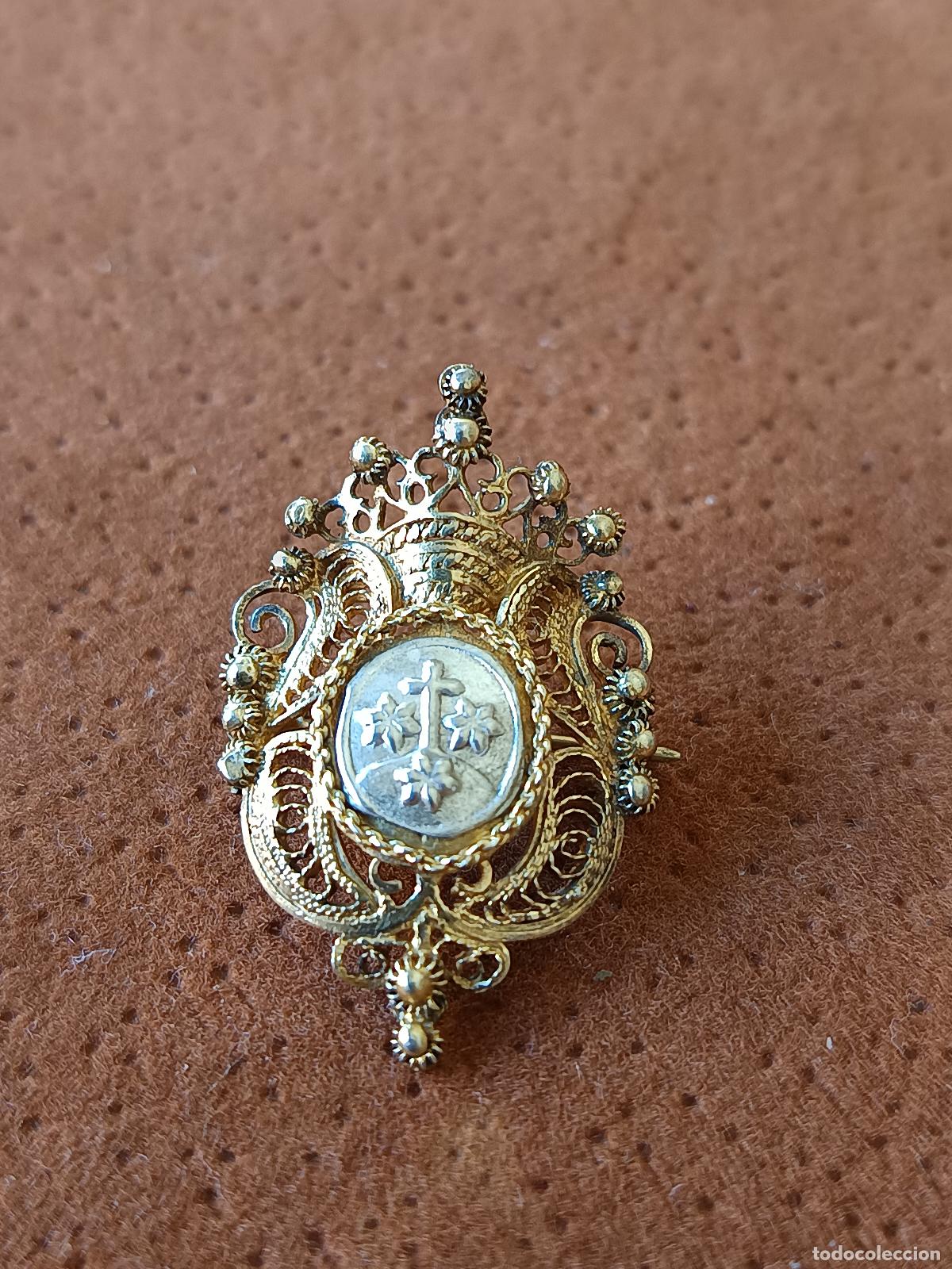Antig&uuml;edades: ANTIGUA Y BONITA MEDALLA RELIGIOSA, BROCHE, FILIGRANA DE PLATA DORADA