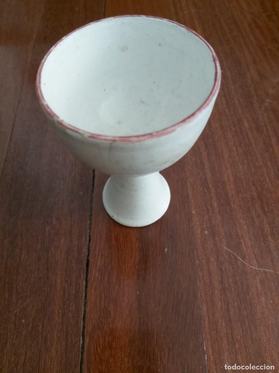 Antig&uuml;edades: C&aacute;liz de cer&aacute;mica blanco - Foto 4