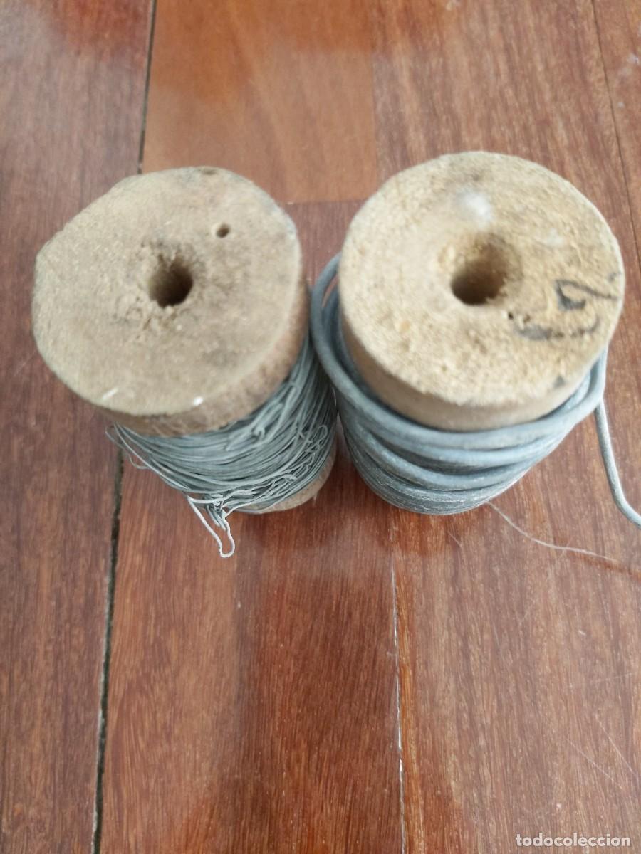 Antig&uuml;edades: Carretes de madera con alambre de plomo - Foto 3